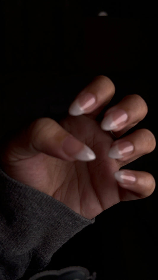 SOFT REALISTIC FRENCH - Nailsum