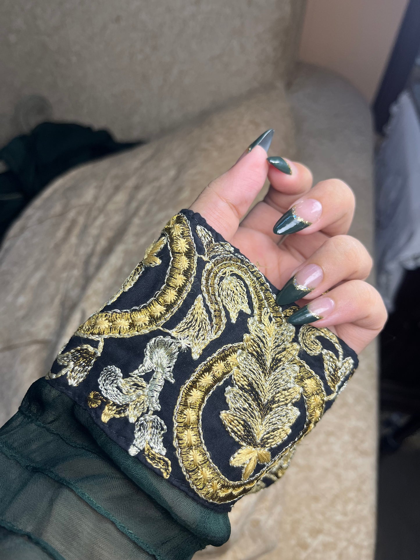 GREEN FRENCH WITH GLITTER (GOLDEN) SET